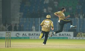 Usama claims six as Sialkot thrash Lahore Blues; Imam leads Multan to victory