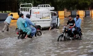 Four die of electrocution as heavy rain batters Karachi