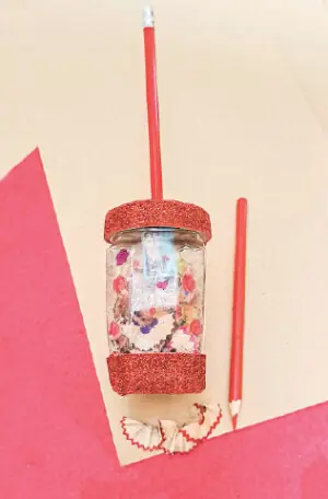 Wonder Craft: No-mess pencil sharpener jar
