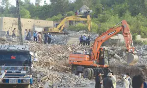 Capital Development Authority razes nearly 200 Noorpur Shahan houses during massive operation in Islamabad