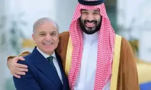 PM Shehbaz meets Saudi crown prince in Jeddah; Dar says avenues to further enhance cooperation discussed