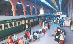 Railway, Punjab govt agree to run fast train between Lahore, Rawalpindi