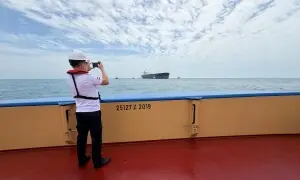 PHOTOS: Tanker that exited Strait of Hormuz before closure docks at Iraqi oil terminal