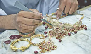 Govt plans gemstone export hubs