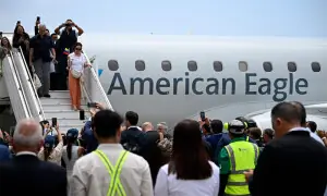 US resumes flights to Venezuela after seven years
