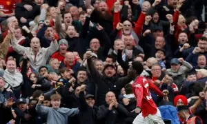 Late goal by Mainoo lifts United to win over Liverpool