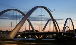 SEE: Anti-war protester stands atop bridge in Washington
