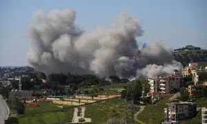 12 die as Israel pummels Lebanon&rsquo;s south despite truce