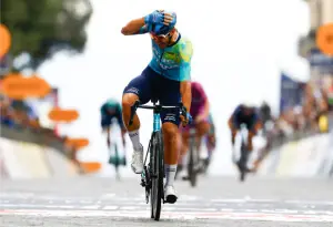 Ballerini pounces for Giro win as sprint favourites crash