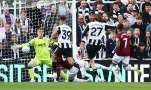 Relegation looming for West Ham after defeat by Newcastle