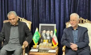 Pakistan races to prevent US-Iran escalation
