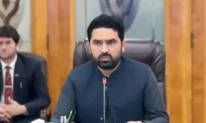 KP CM resents &lsquo;ill treatment&rsquo; of parliamentarians in Islamabad