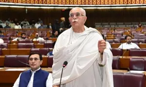 Meet demands or face budget boycott, Achakzai tells govt