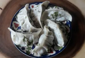 EPICURIOUS: MOMO MANIA