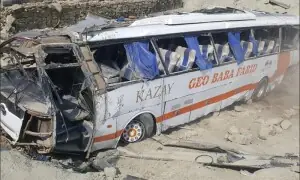 20 passengers injured as bus falls into ditch on Jhang-Multan Road