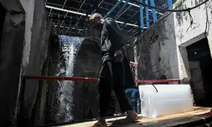 In pictures: Heatwave grips Pakistan as temperatures cross 40°C