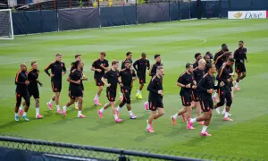 Endo retirement forces midfield rethink for Japan ahead of Dutch meeting