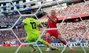 Erling Haaland nets first World Cup goals in Norway&rsquo;s 4-1 win over Iraq