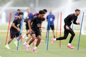 US riding high after ideal start but remain wary of Australia
