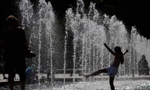Europe swelters under heatwave, France restricts alcohol consumption