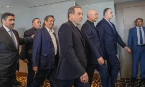 Iranian delegation shuns photo with US ahead of negotiations