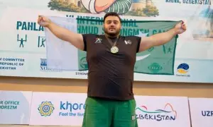 Weightlifter Nooh Dastagir Butt wins double gold despite injury, doping rivals