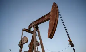 Oil hits pre-war level as supply fears ease