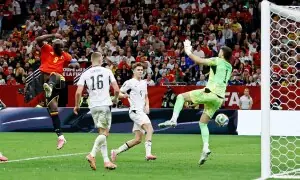 Belgium into FIFA World Cup last 32 with New Zealand rout