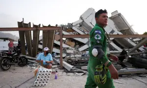 Venezuela welcomes 1,600 foreign rescuers in urgent search for quake survivors