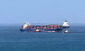 Middle East producers push on with oil, LNG loadings despite ship attacks