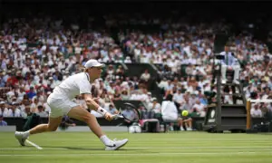 Gauff survives scare, Sinner and Sabalenka cruise