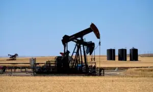 Oil falls for a third straight day after US, Iran talks conclude in Doha