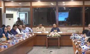 NA panel seeks report on railway encroachments, update on ML-1