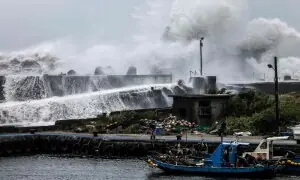Hundreds of thousands evacuated as Typhoon Bavi barrels towards China