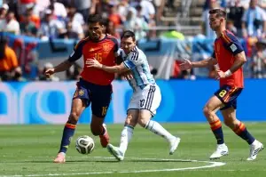 Spain dominate possession in the first quarter of the game