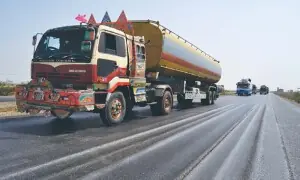 Govt, oil tanker association agree to form committee to address issues within two weeks