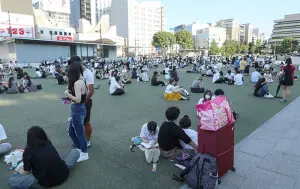 Major quake hits Japan; 30 missing as mall collapses