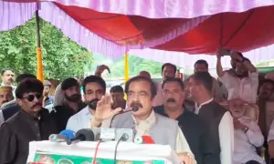 PPP, PML-N continue war of words on eve of Muzaffarabad elections