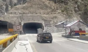 12-hour daily closure plan for Lowari tunnel draws criticism