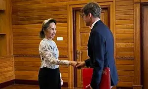 In first publicised meeting, Suu Kyi sees ICRC official