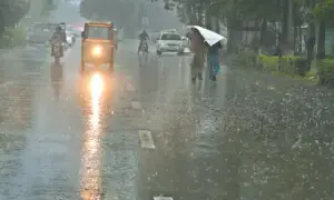 Heavy rain warning raises flood risk in low-lying areas