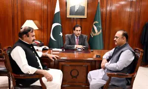 PTI remains wary as govt renews talks offer