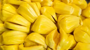 How to make jackfruit pakorray and an easy chutney to go with them