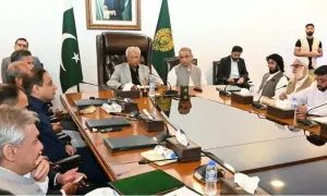 Goods transporters postpone strike for 40 days in &lsquo;broader national interest&rsquo;