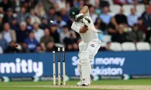 A crumble with tea: Pakistan&rsquo;s Test collapses are now a template