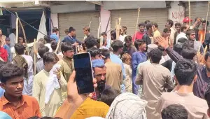 Tenants clash with police as over 60 shops sealed in Larkana