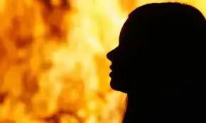 Woman set on fire over monetary dispute in Sukkur