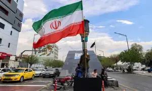 Iran opens door to talks if US  ends economic squeeze
