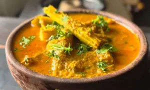 Miracle meal: how to make curry and parathas with moringa