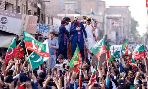 Sohail Afridi-led PTI convoy receives warm welcome in Shahdadkot